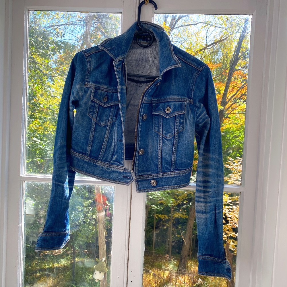 Spring! Theory Jean Jacket Small